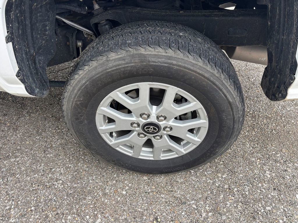 Used 2024 Toyota Tacoma SR5 RWD image 5