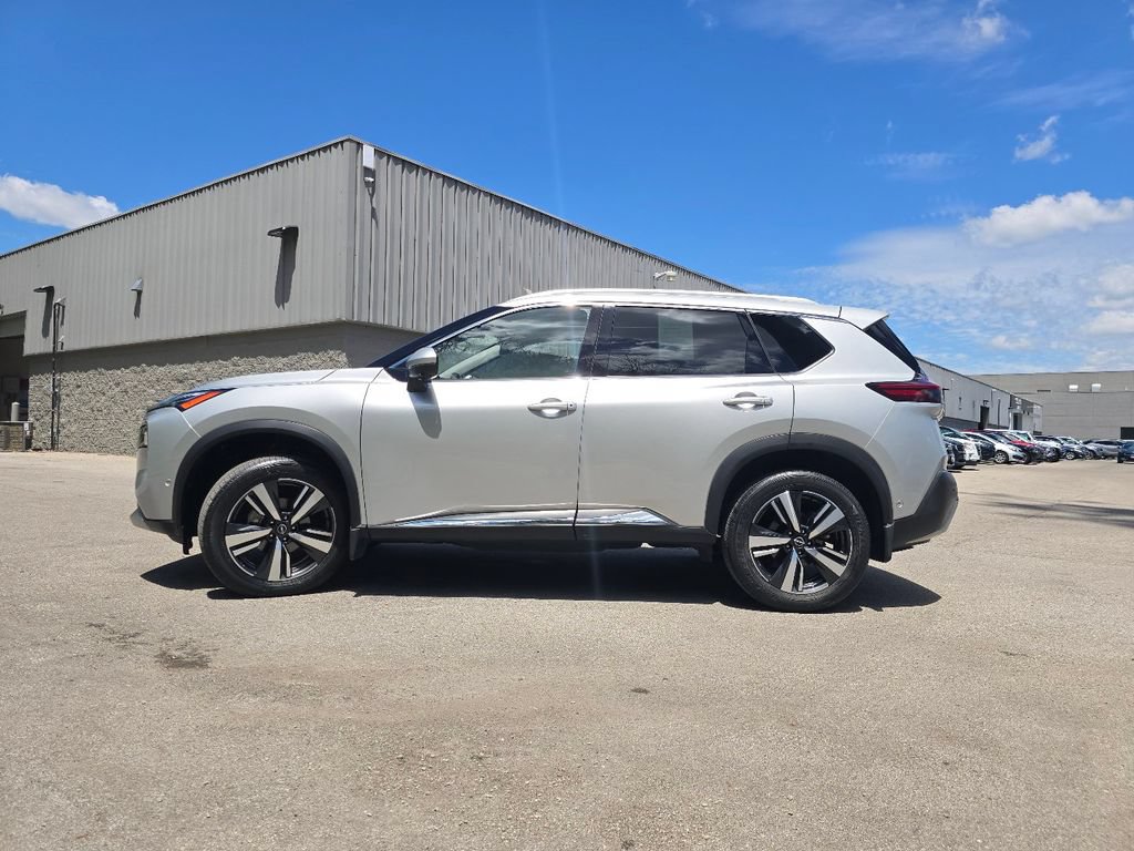 Used 2023 Nissan Rogue Platinum w/ Platinum Premium Package AWD/4WD image 14