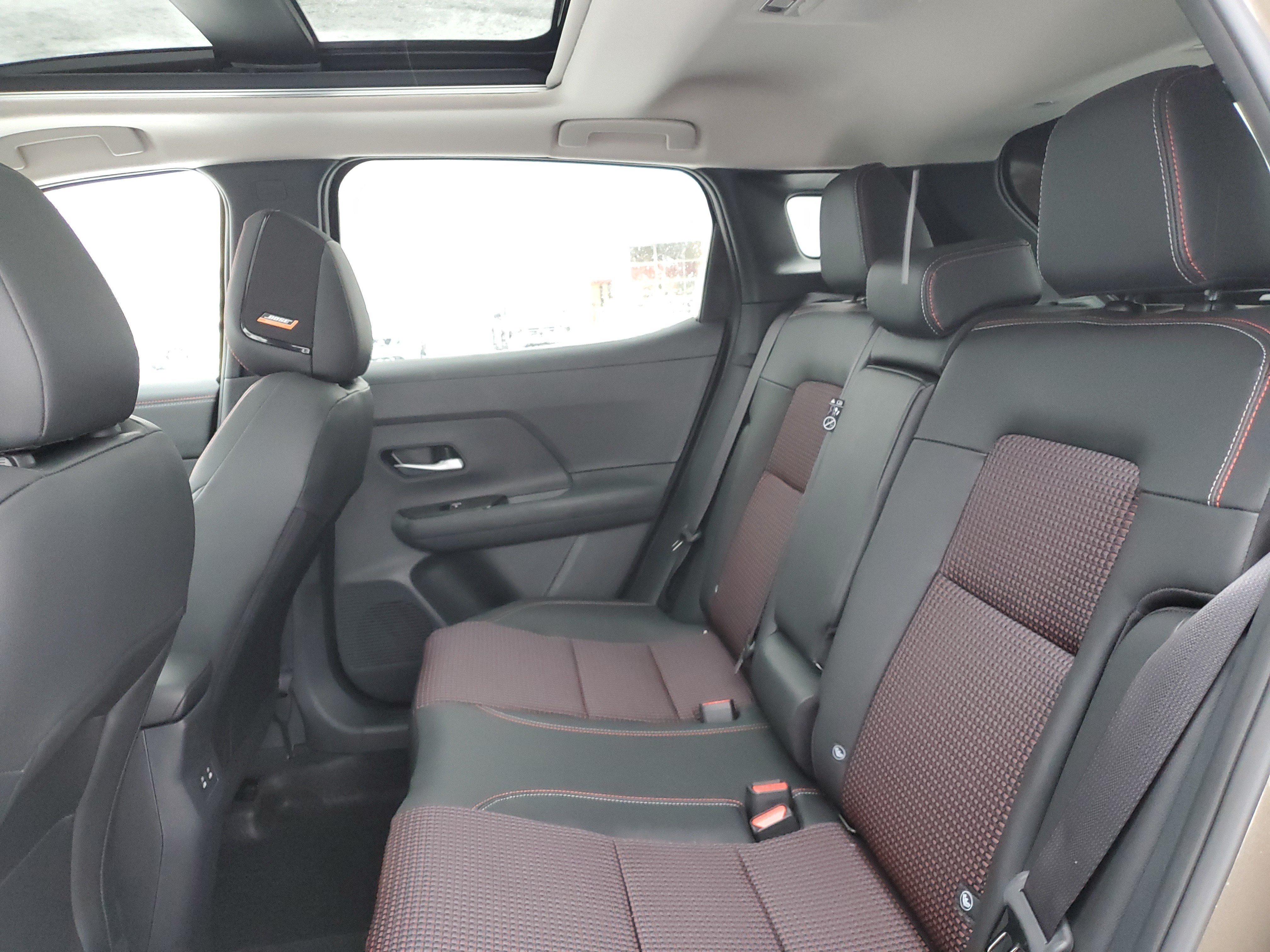 New 2026 Nissan Kicks SR w/ SR Premium Package AWD/4WD image 27