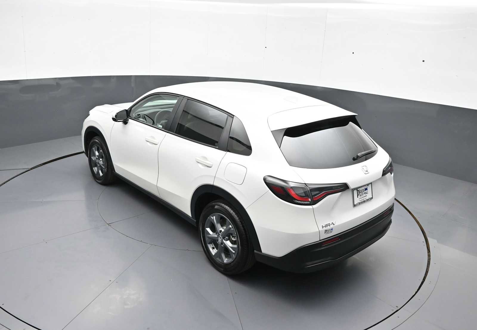 Certified 2026 Honda HR-V LX image 37