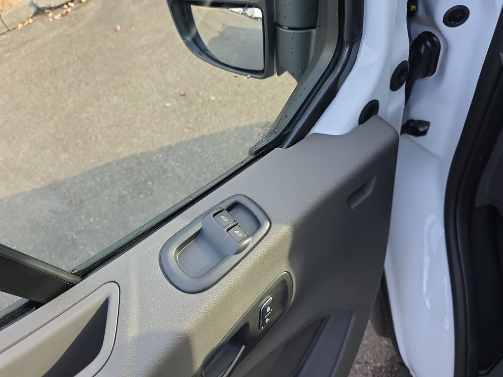 New 2026 Ford Transit 250 148 Medium Roof w/ Load Area Protection Package RWD image 14