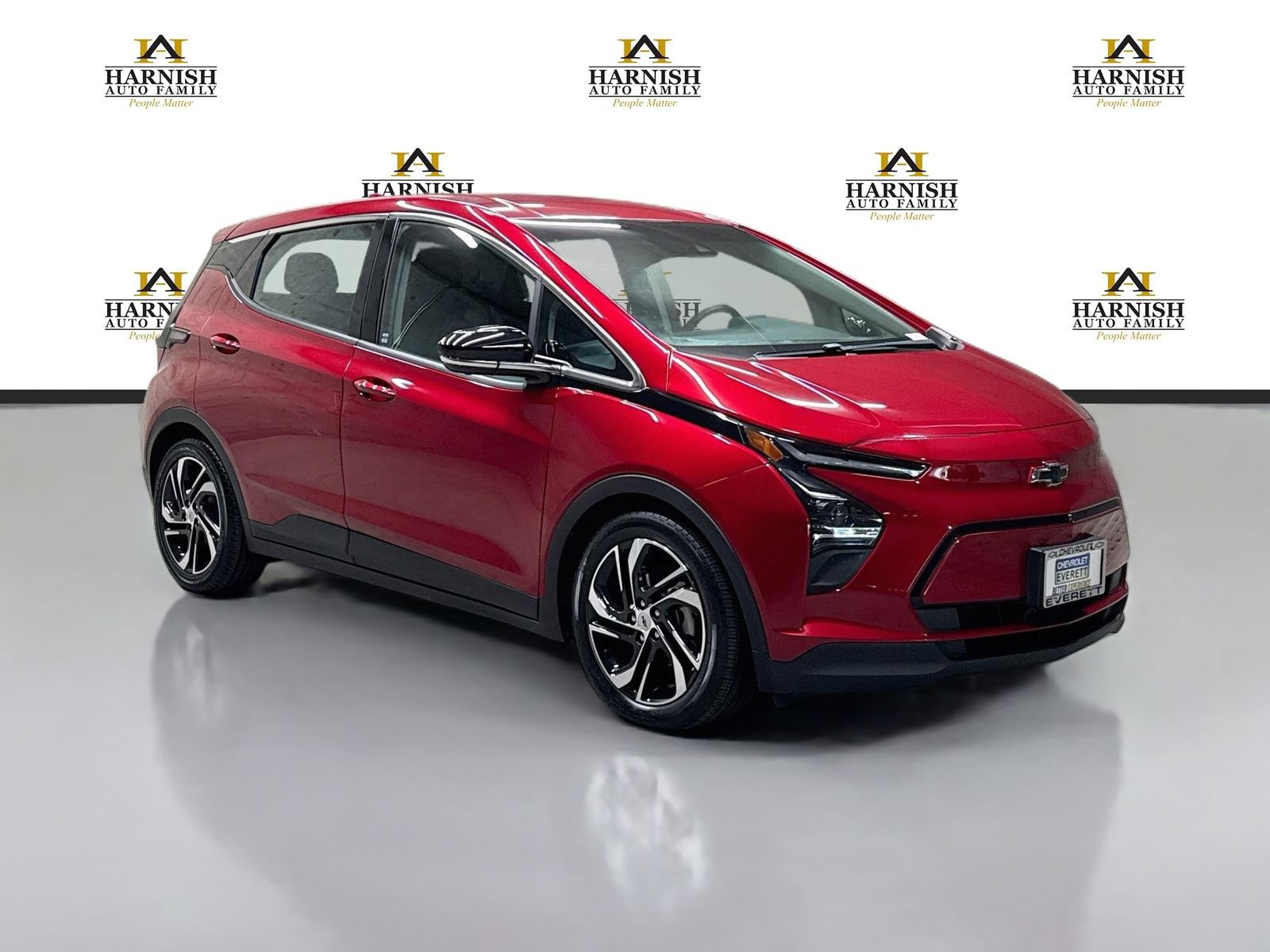 Used 2022 Chevrolet Bolt LT w/ Infotainment Package FWD image 3