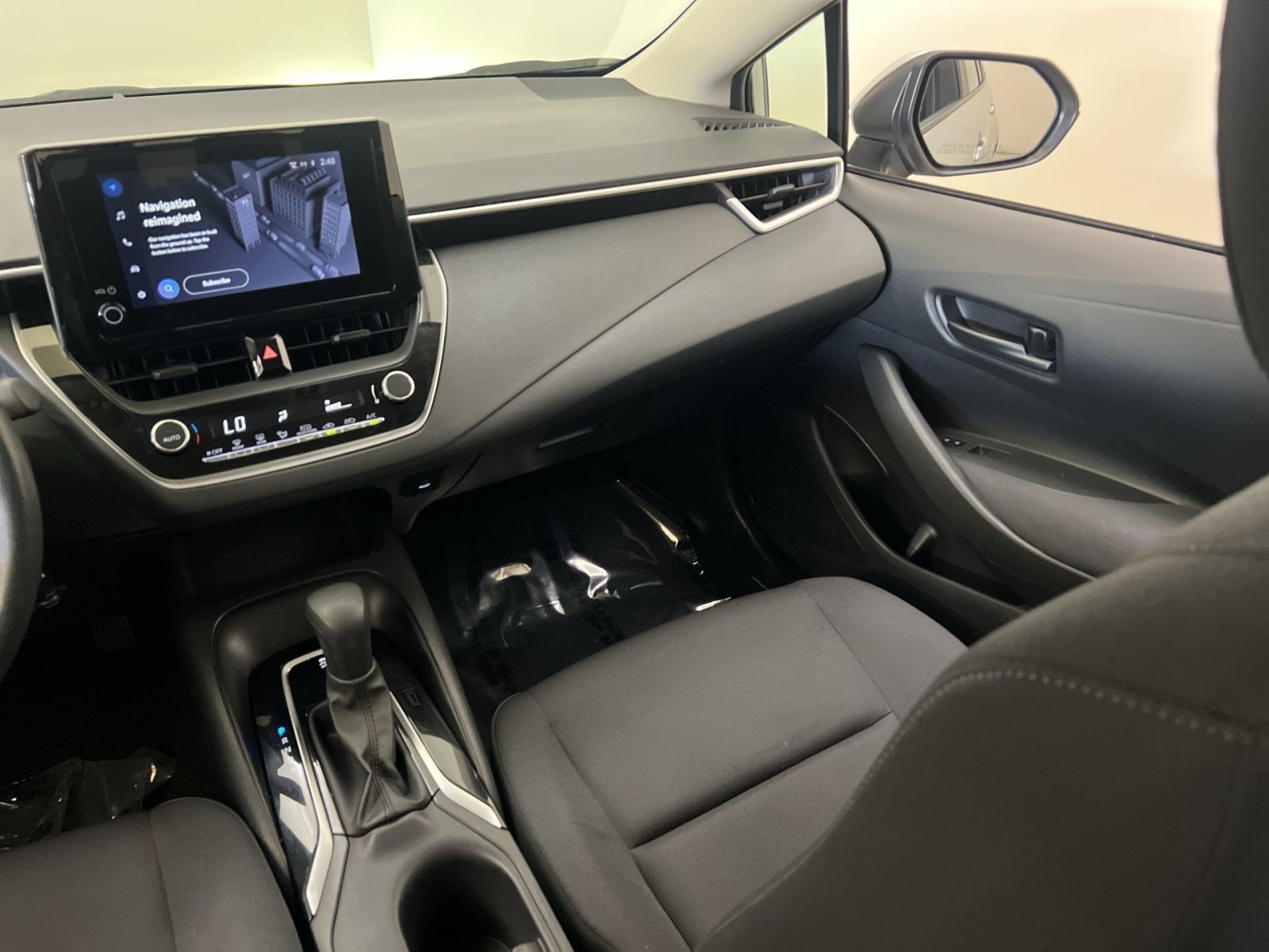 Used 2024 Toyota Corolla LE FWD image 31