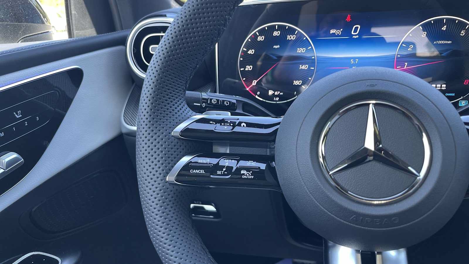 Used 2027 Mercedes-Benz GLC 300 4MATIC image 38