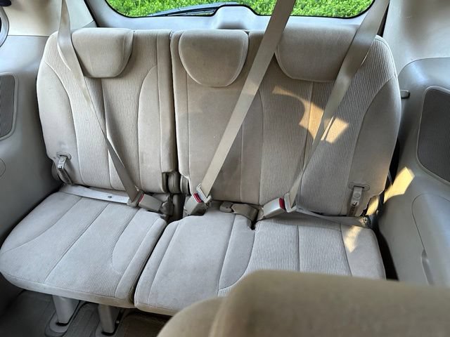 Used 2006 Kia Sedona LX FWD image 11