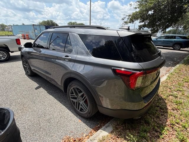 Used 2025 Ford Explorer ST AWD/4WD image 4