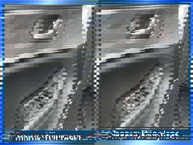 Used 2023 Jeep Grand Cherokee 4WD 4xe w/ MOPAR Finishing Package image 17