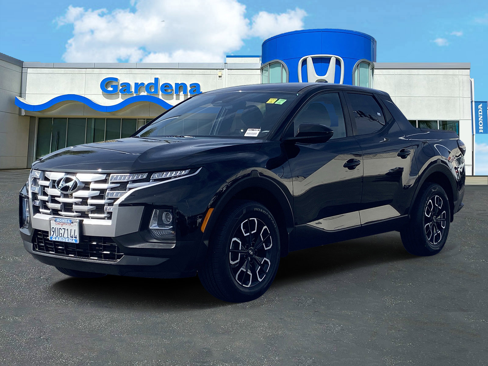 Used 2023 Hyundai Santa Cruz SE image 3