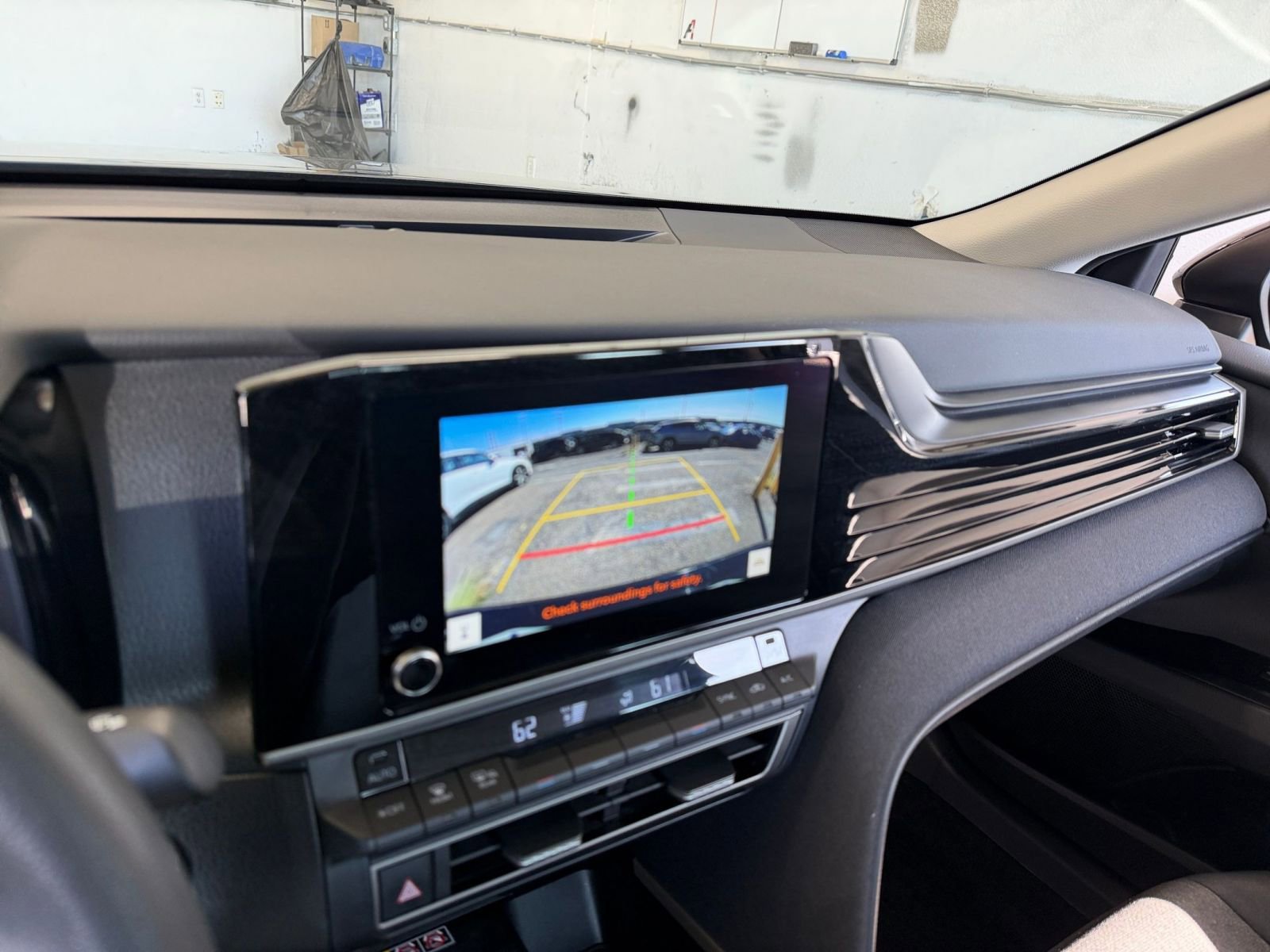 Used 2025 Toyota Camry LE image 17