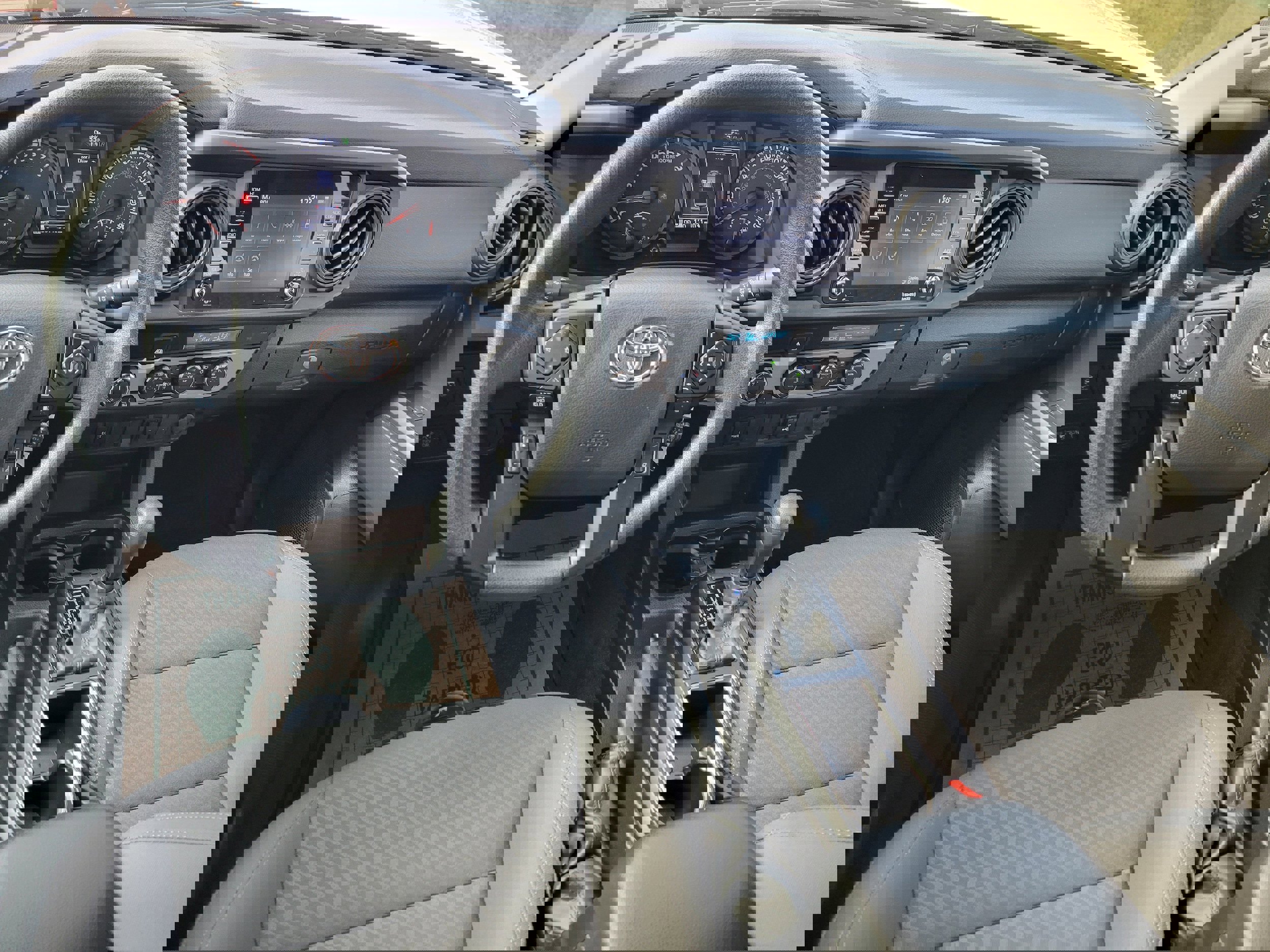 Used 2023 Toyota Tacoma SR image 13