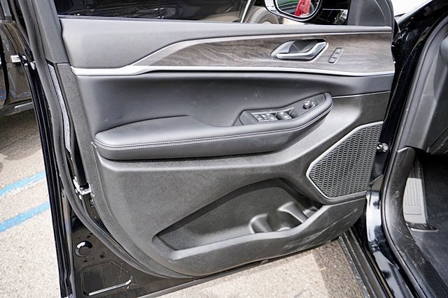 New 2026 Jeep Grand Cherokee Limited AWD/4WD image 26
