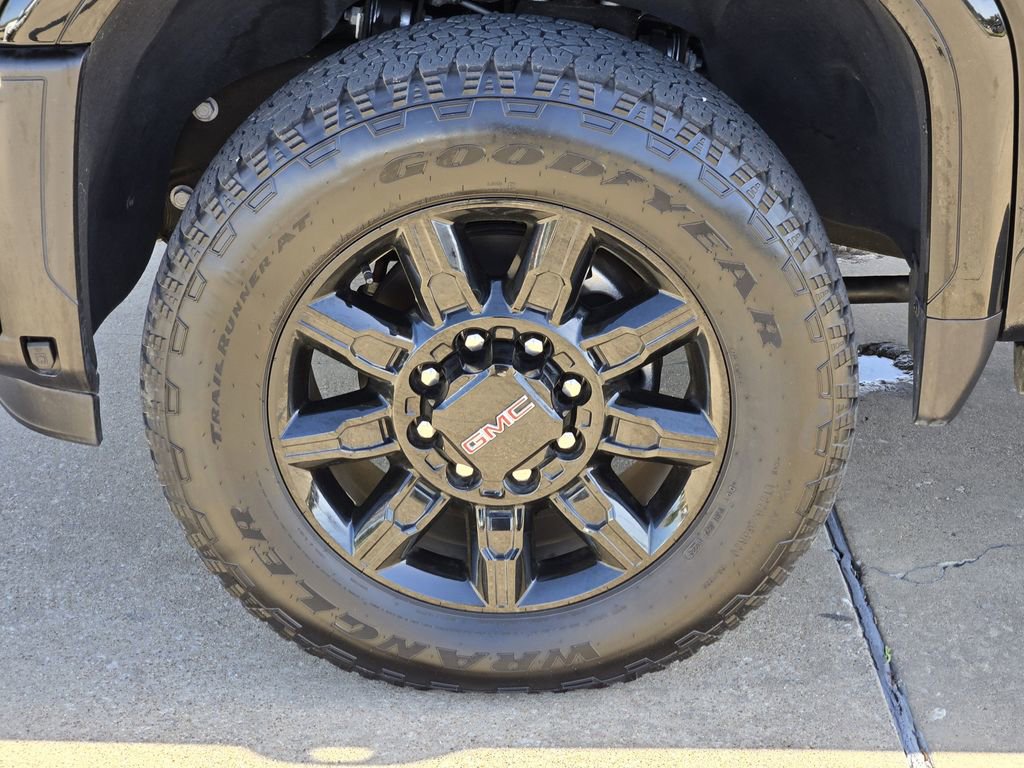 Used 2024 GMC Sierra 2500 AT4 w/ AT4 Premium Plus Package image 10
