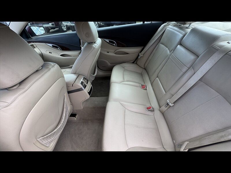 Used 2010 Buick LaCrosse CXL w/ Luxury Package AWD/4WD image 21