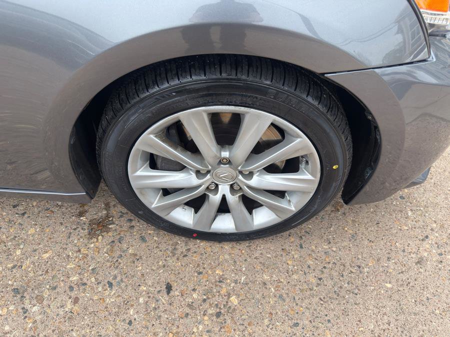 Used 2016 Lexus IS 300 AWD image 28