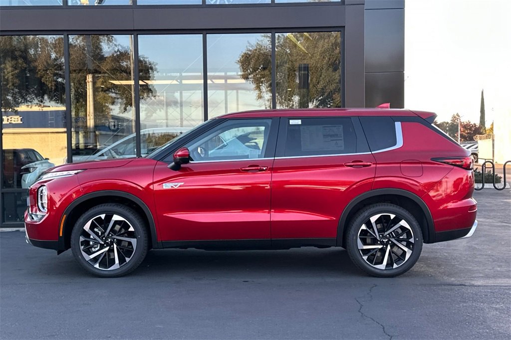 New 2025 Mitsubishi Outlander SE image 8