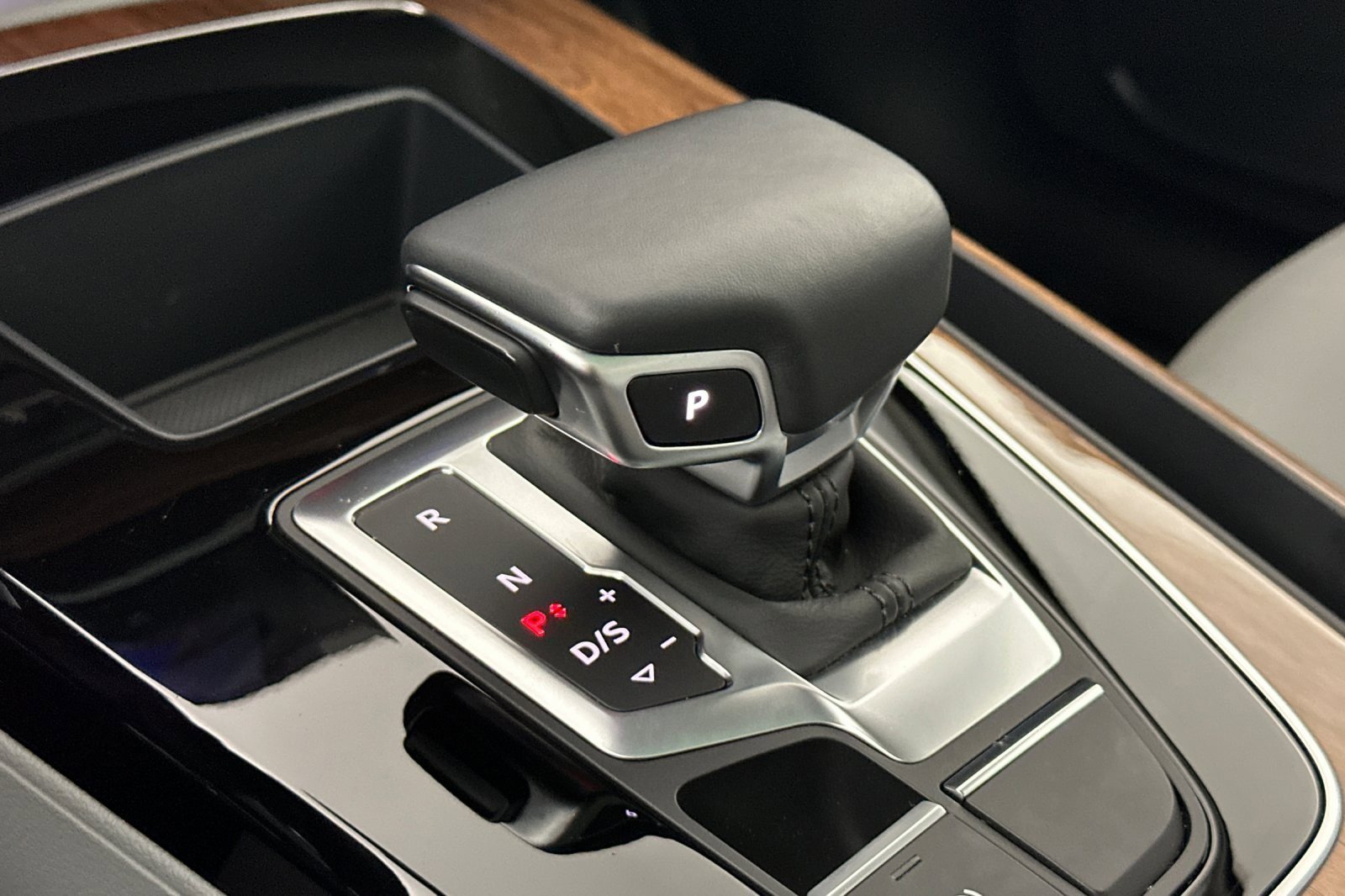 Used 2022 Audi Q5 2.0T Premium w/ Convenience Package image 20