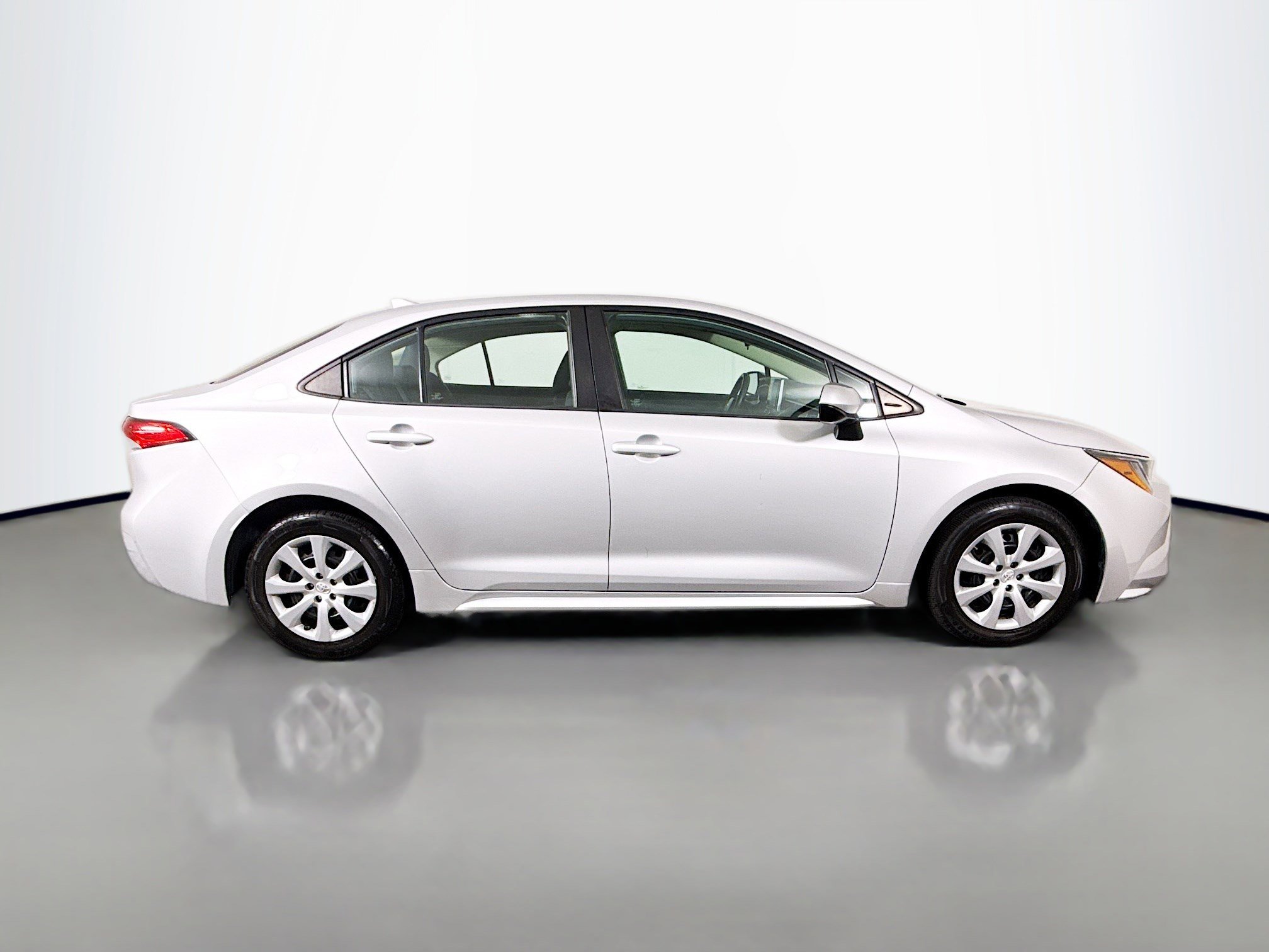 Used 2021 Toyota Corolla LE FWD image 11