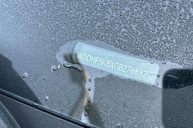 Used 2016 Mercedes-Benz E 350 Sedan image 3