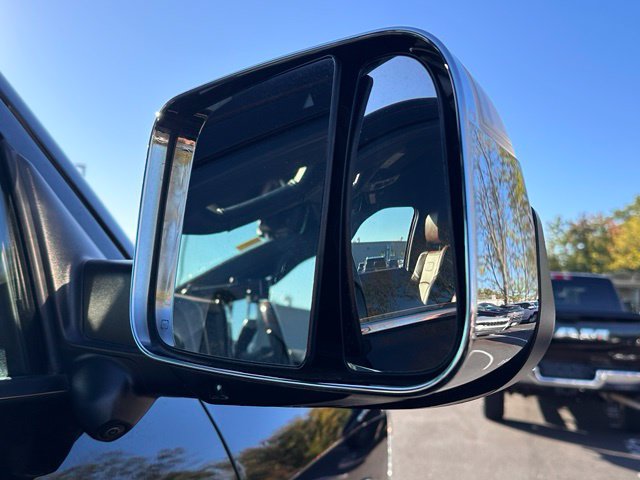 Used 2022 RAM 3500 Limited AWD/4WD image 15