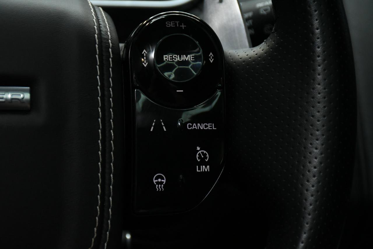 Used 2021 Land Rover Range Rover Sport SVR Carbon Edition AWD/4WD image 26