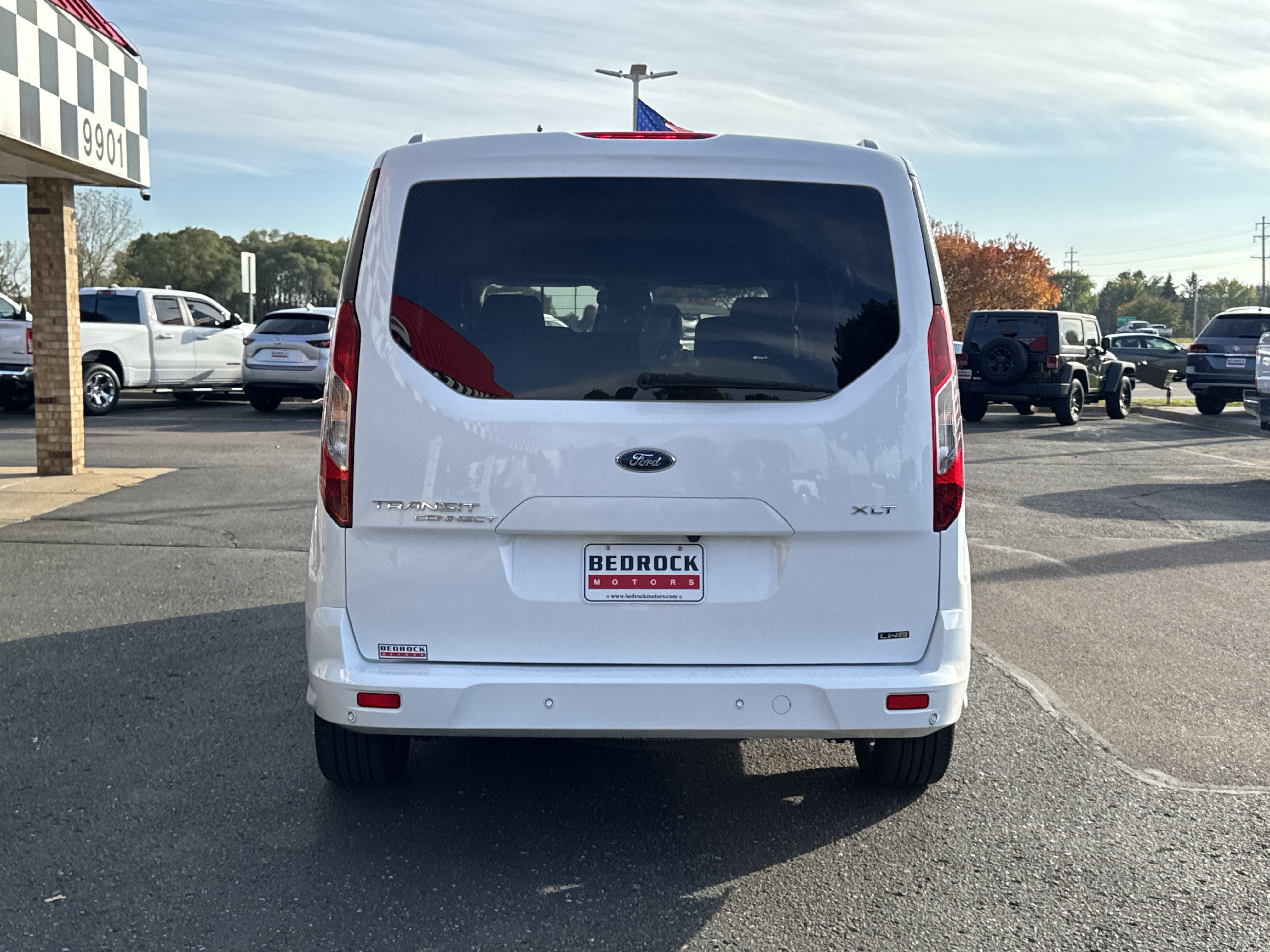 Used 2022 Ford Transit Connect XLT image 6