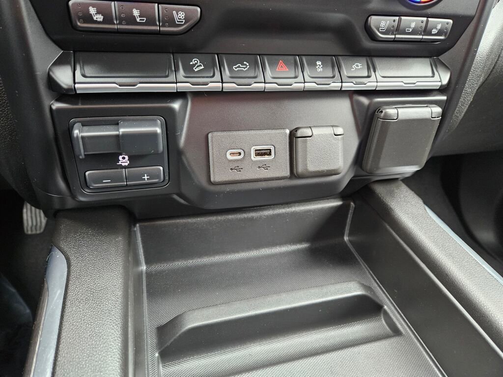 Used 2021 Chevrolet Silverado 2500 LTZ w/ LTZ Convenience Package image 24