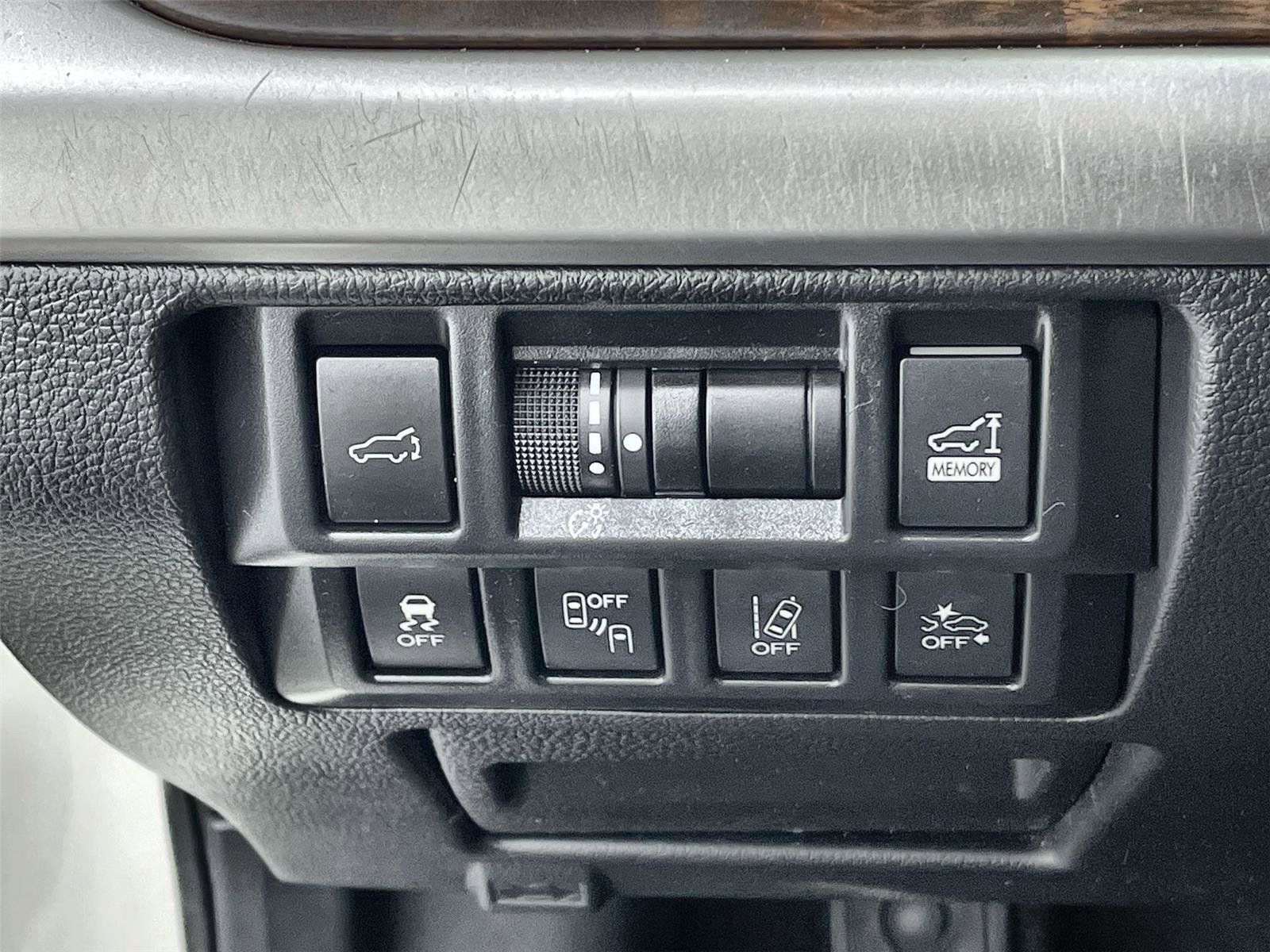 Used 2018 Subaru Outback 2.5i Limited image 16