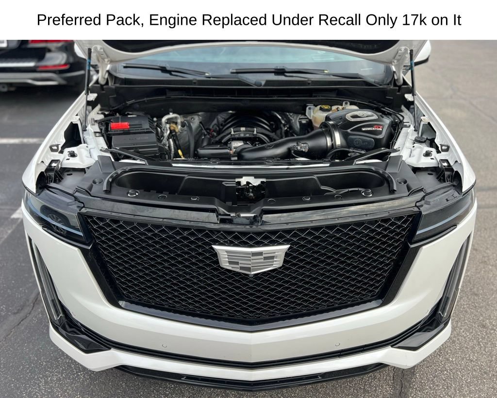 Used 2022 Cadillac Escalade ESV Sport Platinum w/ LPO, ONYX Package AWD/4WD image 45