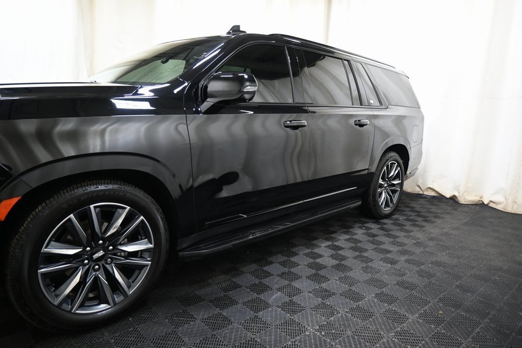 Used 2023 Cadillac Escalade ESV Sport Platinum image 19