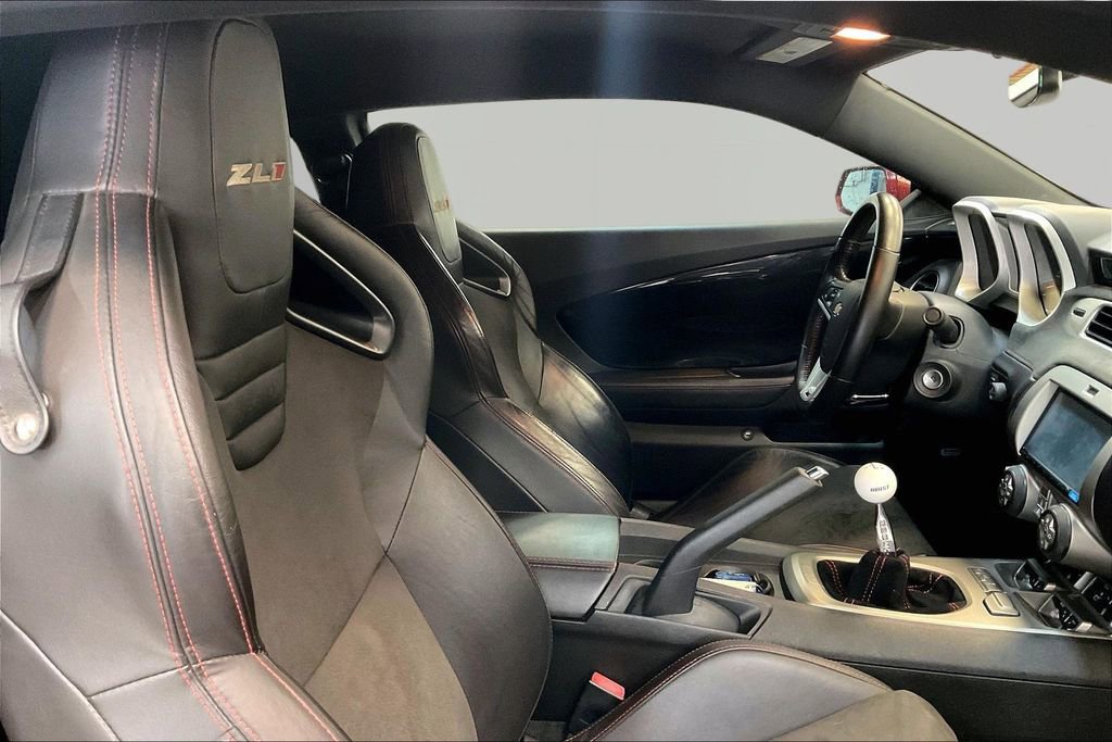 Used 2015 Chevrolet Camaro ZL1 RWD image 29