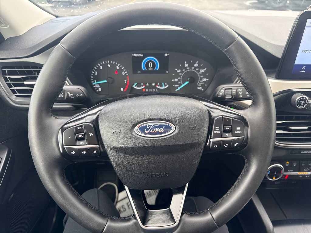 Used 2022 Ford Escape SE w/ SE Sport Appearance Package image 44