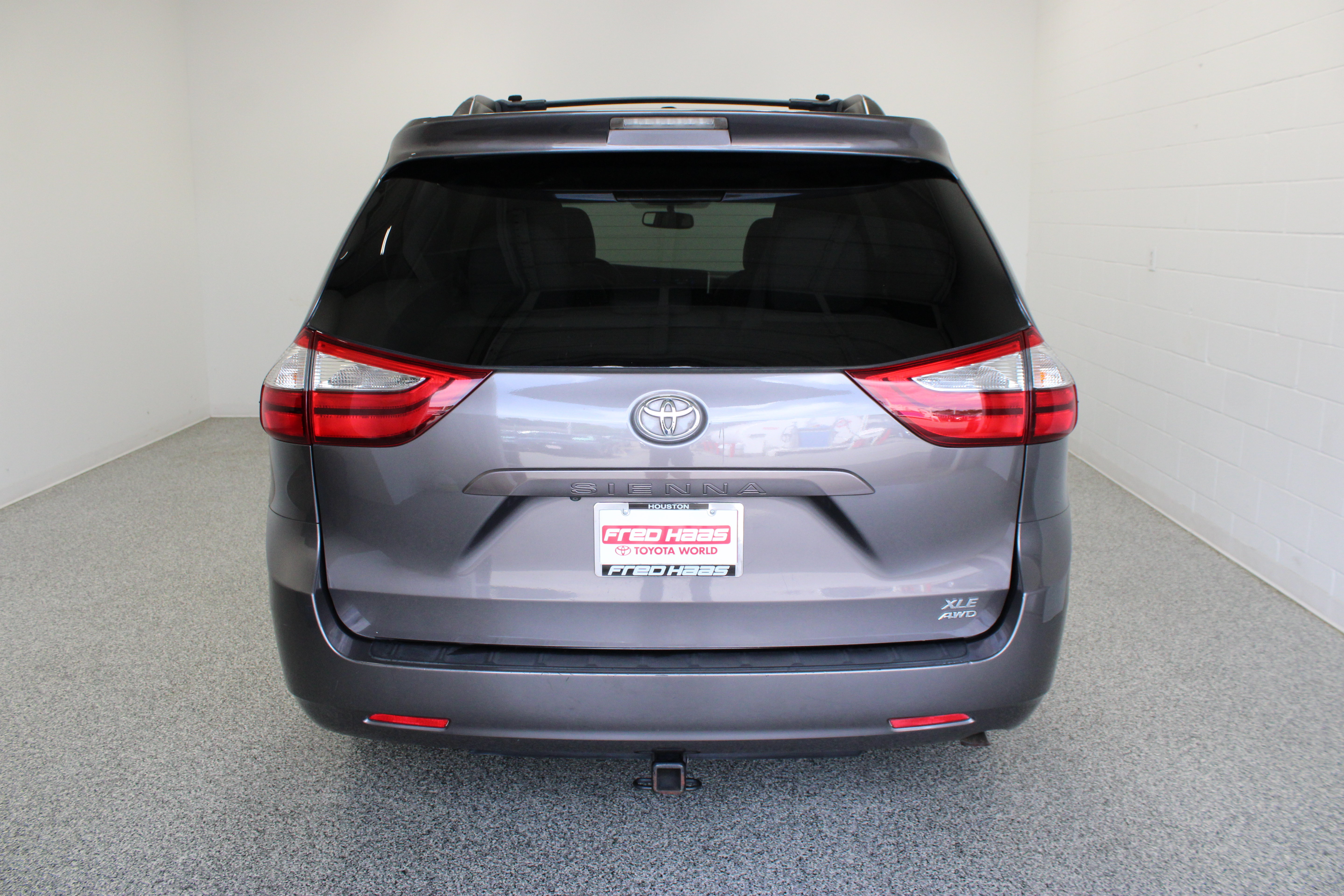 Used 2015 Toyota Sienna XLE AWD/4WD image 8