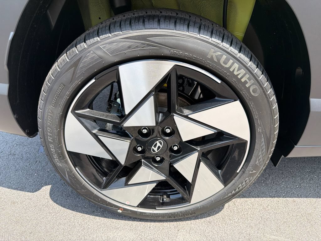 New 2026 Hyundai Kona Limited FWD image 17