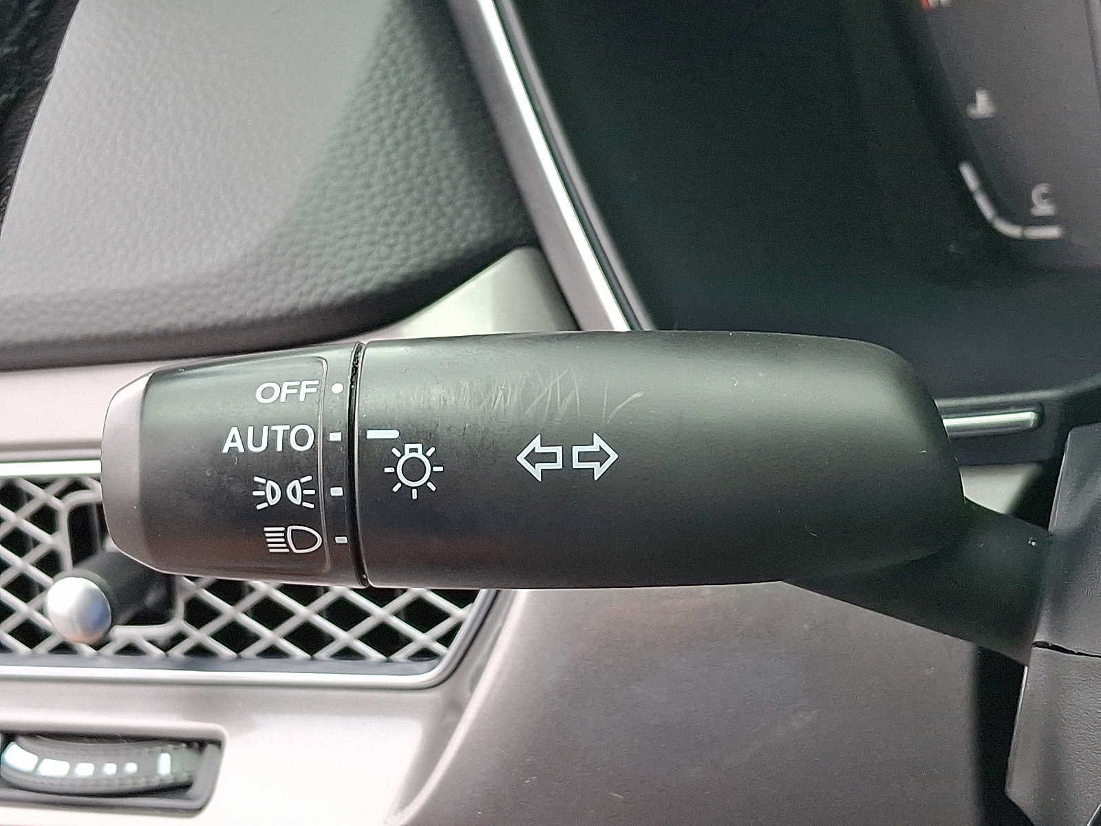 Certified 2024 Acura Integra FWD image 25