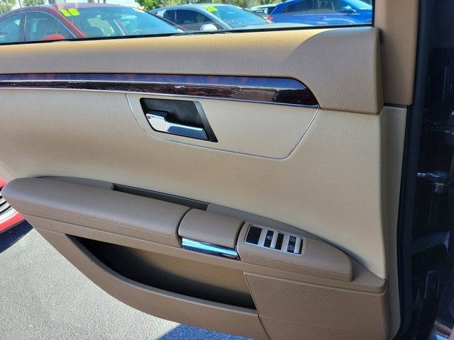 Used 2008 Mercedes-Benz S 550 4MATIC image 16