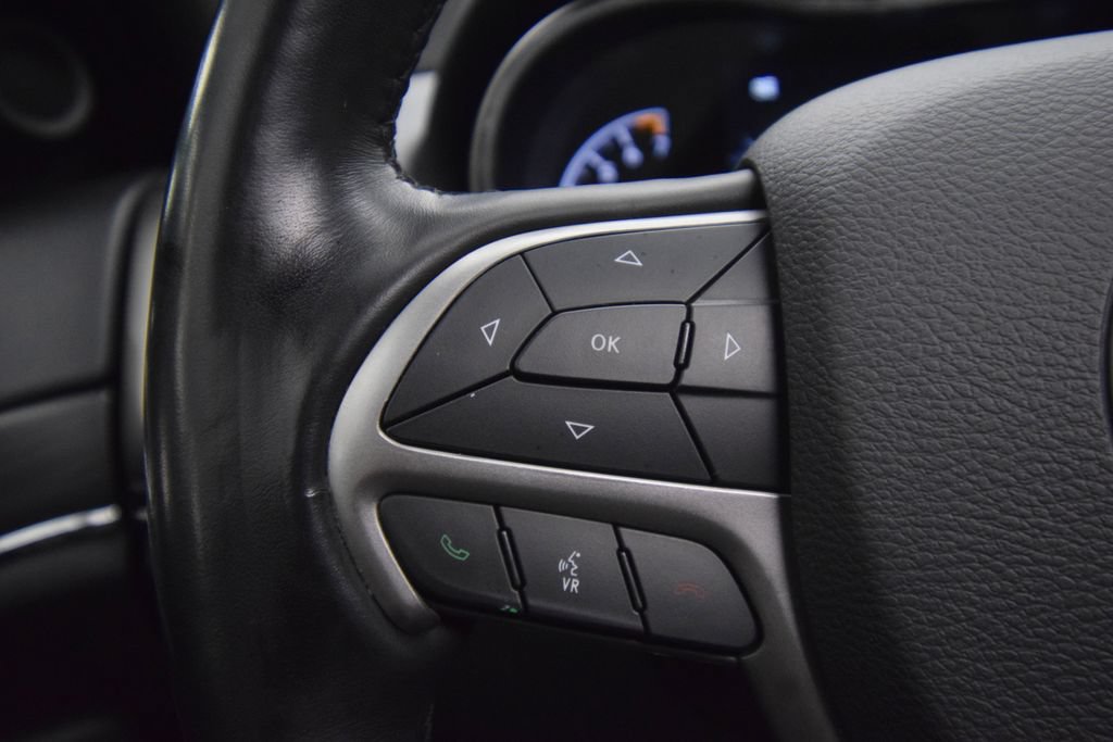 Used 2021 Jeep Grand Cherokee Limited w/ Premium Lighting Group AWD/4WD image 36