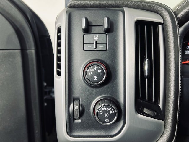 Used 2015 GMC Sierra 1500 SLE w/ SLE Value Package image 21