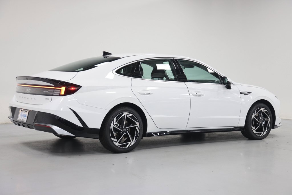 New 2026 Hyundai Sonata SEL AWD/4WD image 6