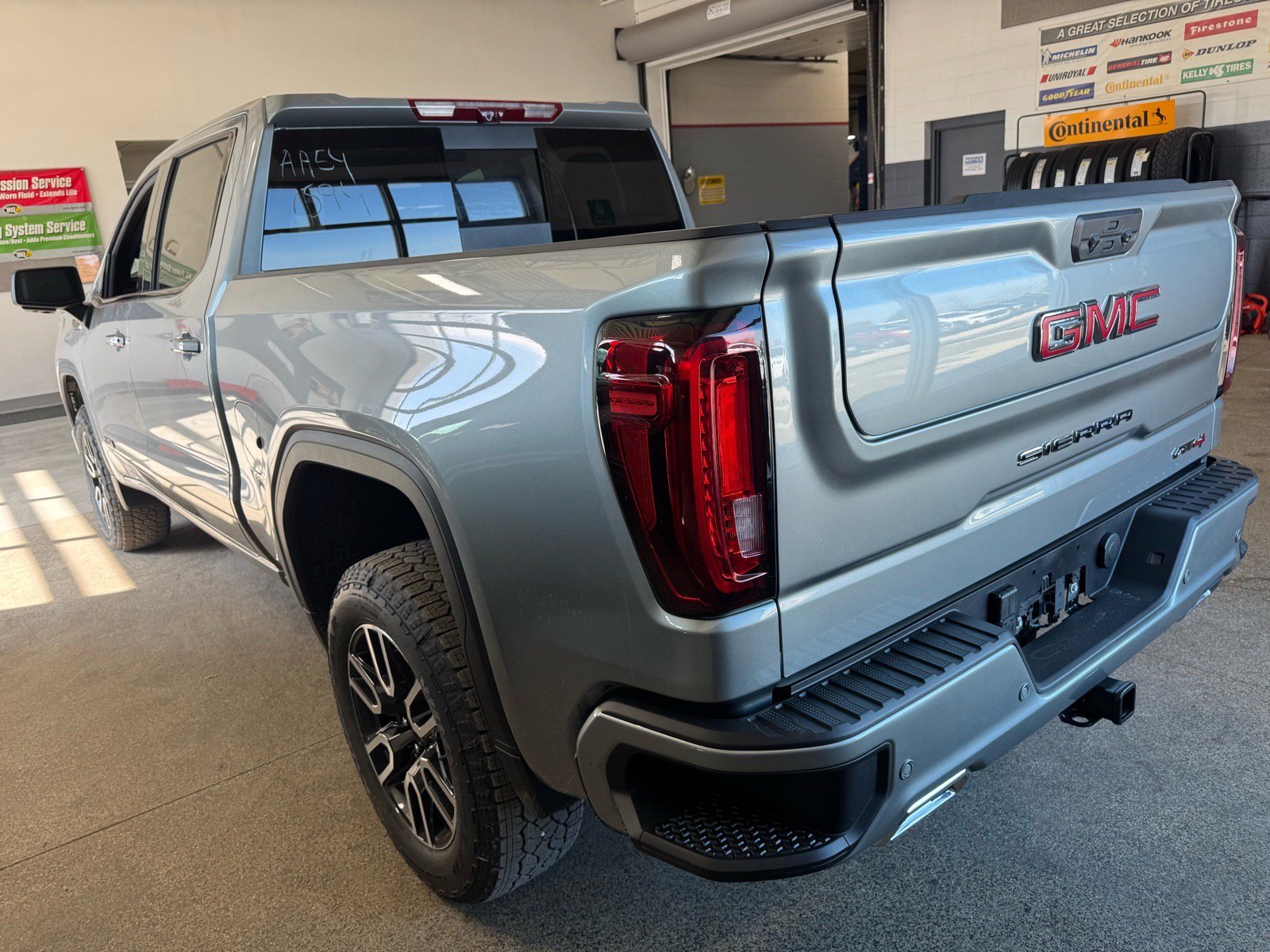 New 2026 GMC Sierra 1500 AT4 w/ AT4 Premium Package AWD/4WD image 7