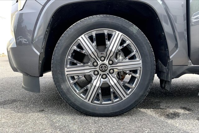 Used 2024 Toyota Sequoia Capstone AWD/4WD image 8
