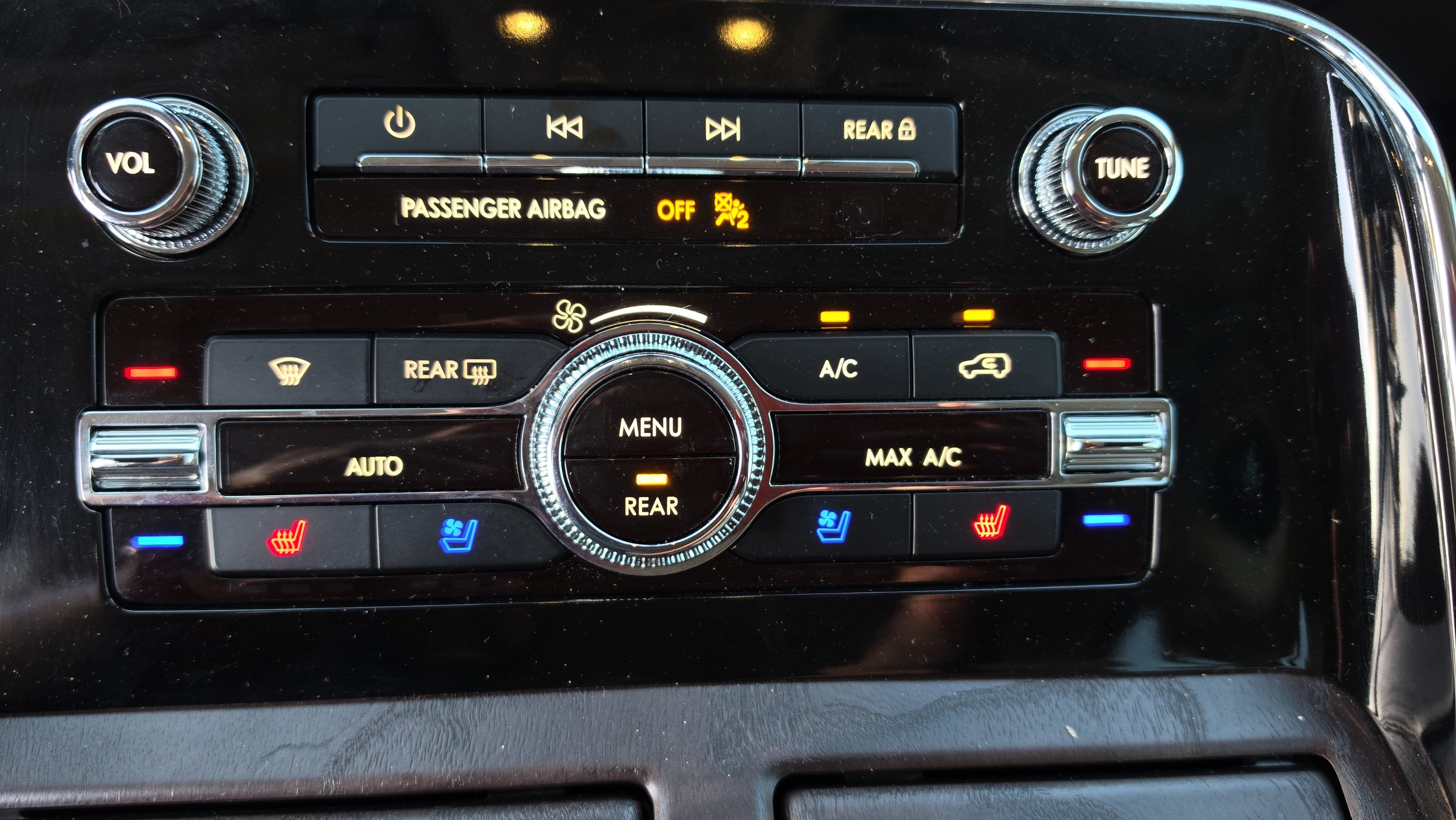 Used 2024 Lincoln Navigator Premiere AWD/4WD image 18