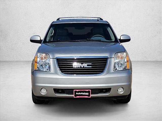 Used 2011 GMC Yukon SLT w/ SLT-2 Equipment Package AWD/4WD image 2