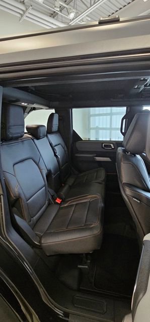 Used 2023 Ford Bronco Badlands image 14