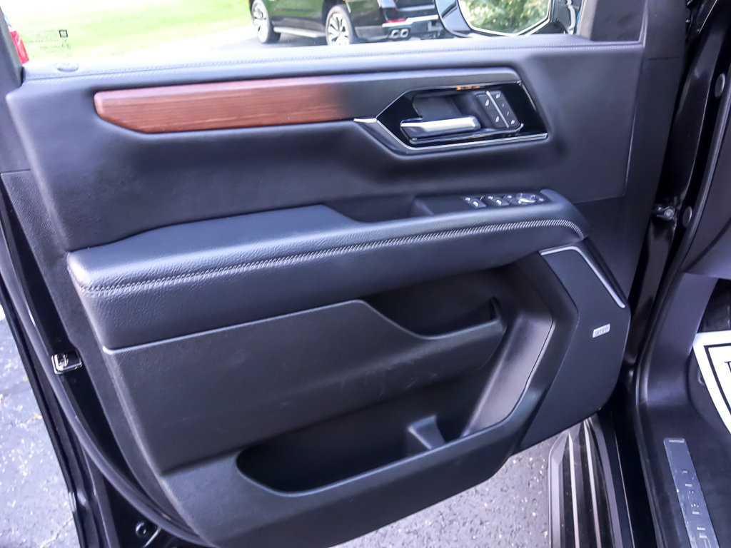 Certified 2025 GMC Yukon Denali AWD/4WD image 27