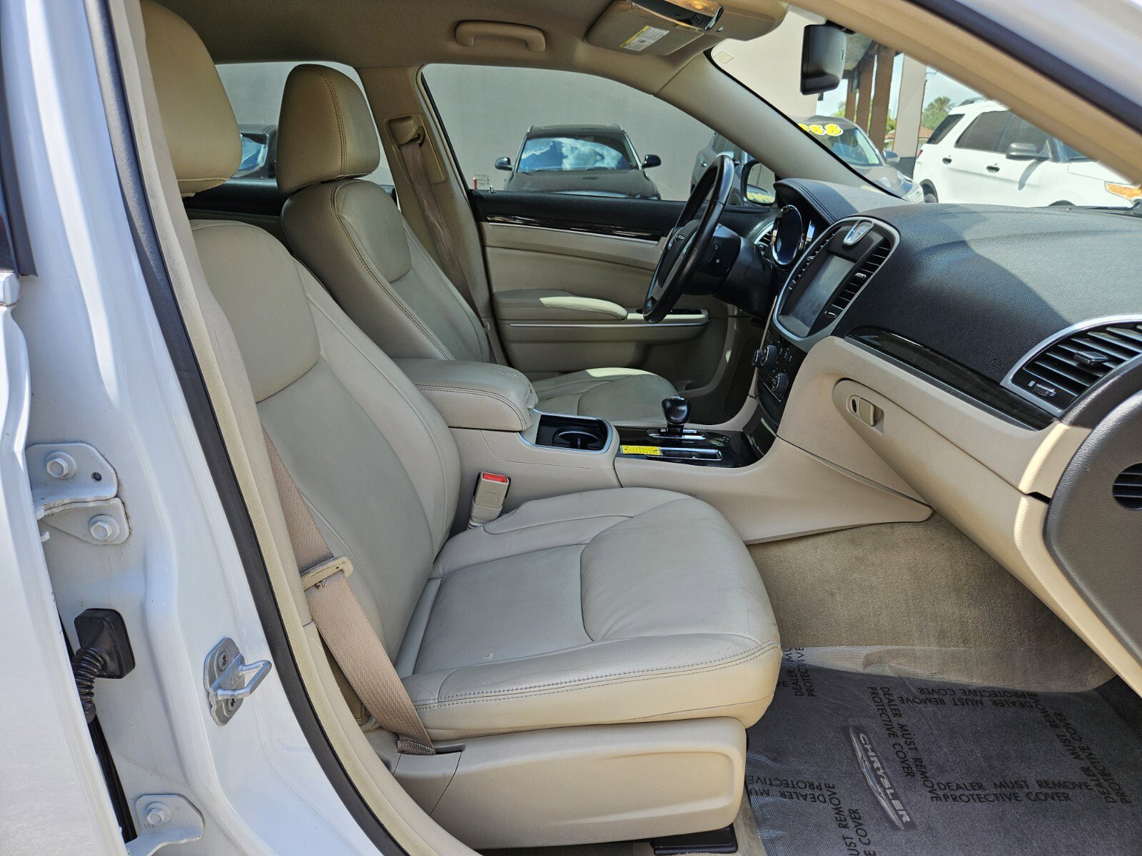 Used 2014 Chrysler 300 image 15