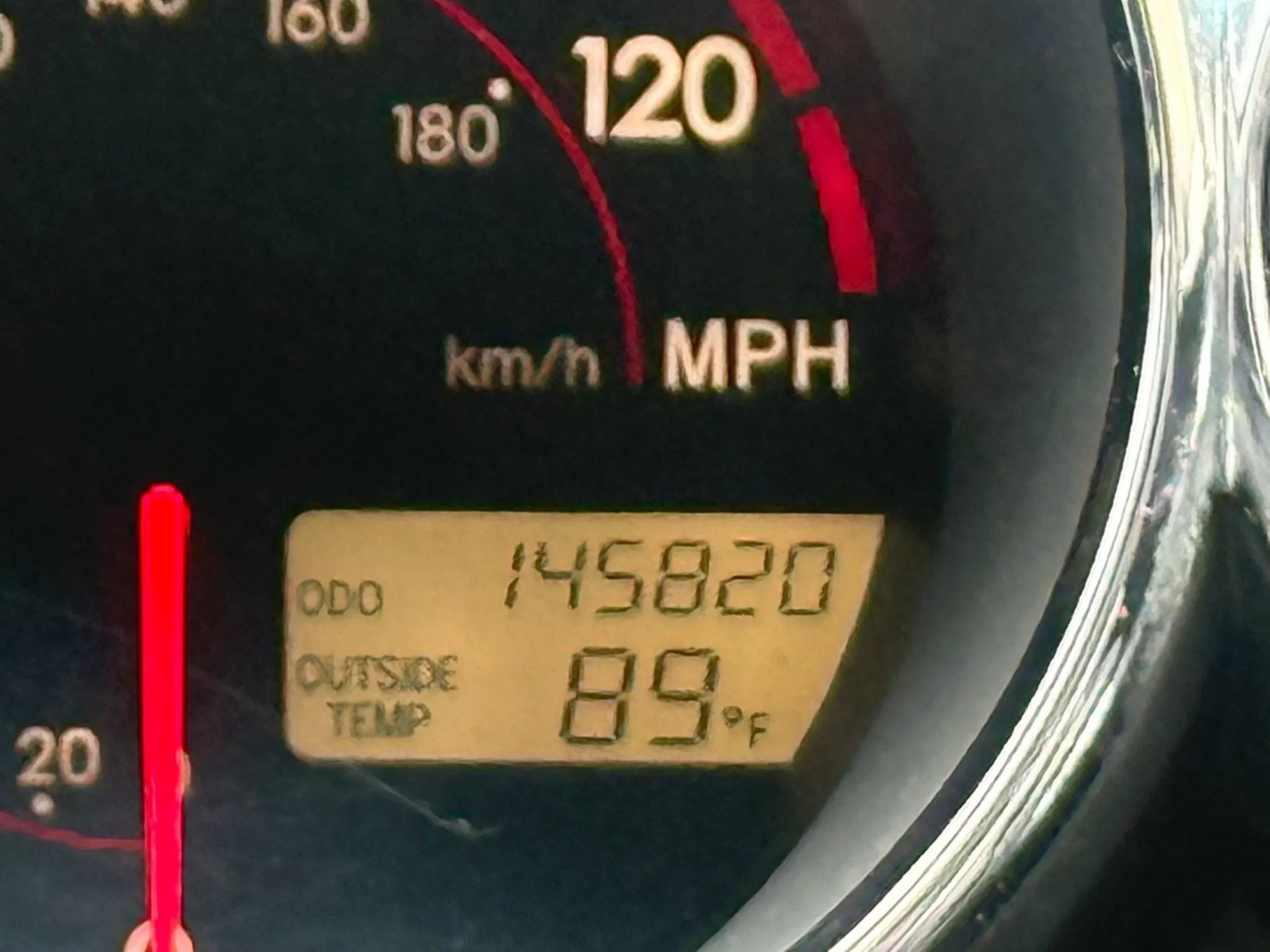 Used 2004 Toyota Matrix FWD image 10