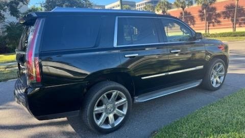 Used 2015 Cadillac Escalade Luxury image 6