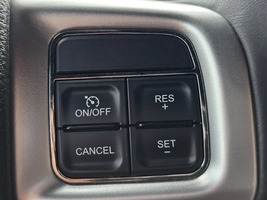 Used 2013 Dodge Challenger R/T Plus RWD image 19