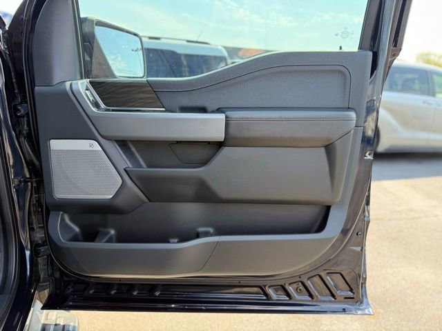 Used 2025 Ford F150 Lightning Lariat AWD/4WD image 20