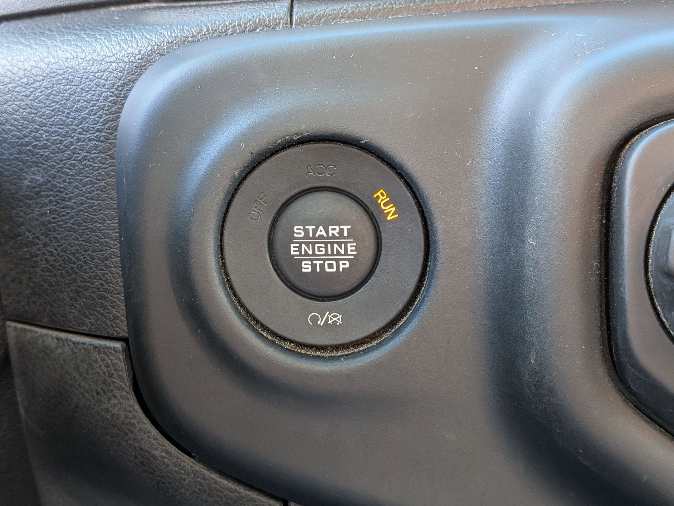 Used 2019 Jeep Wrangler Unlimited Sahara image 21